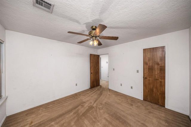 7207 NW Willow Creek Dr, Lawton, OK 73505