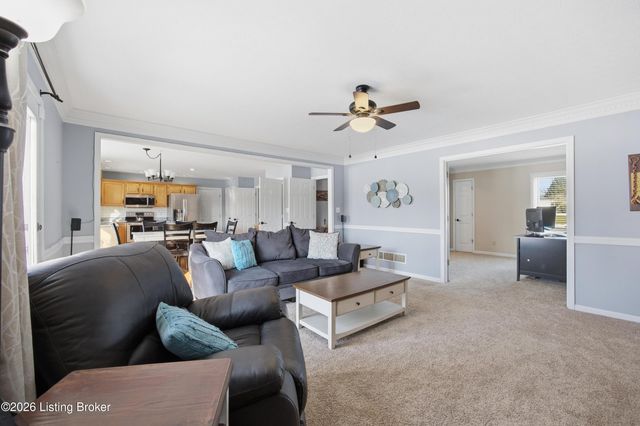 2642 Sheffield Ct, La Grange, KY 40031