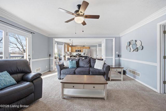 2642 Sheffield Ct, La Grange, KY 40031