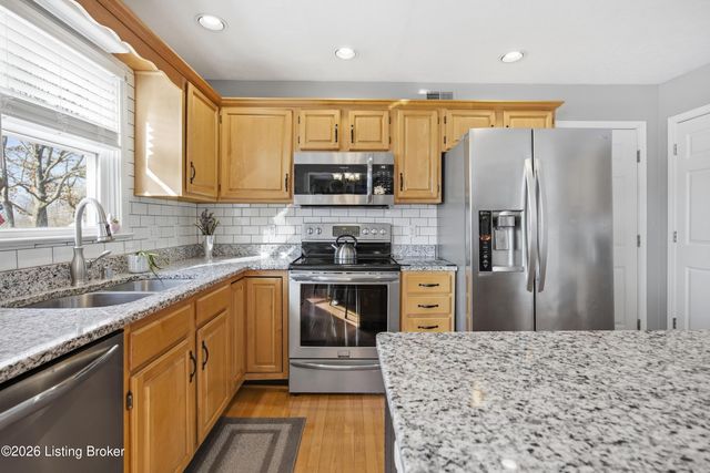 2642 Sheffield Ct, La Grange, KY 40031