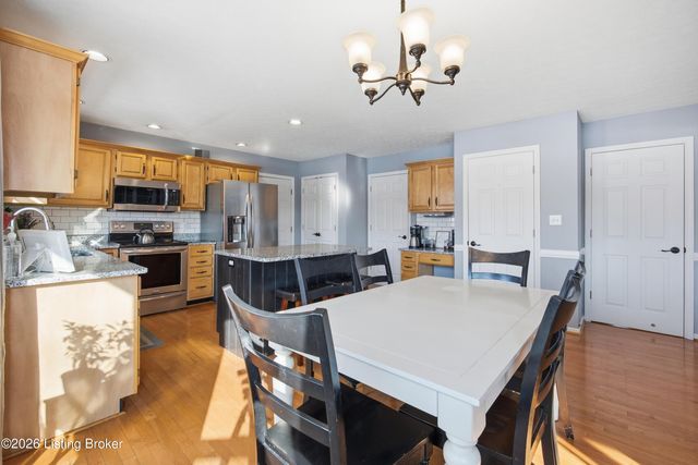 2642 Sheffield Ct, La Grange, KY 40031