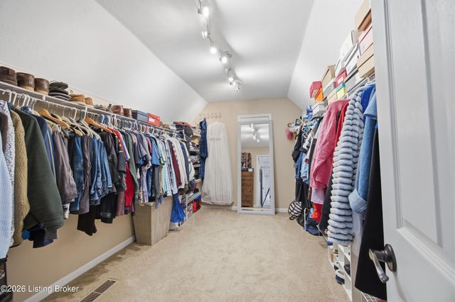 2642 Sheffield Ct, La Grange, KY 40031