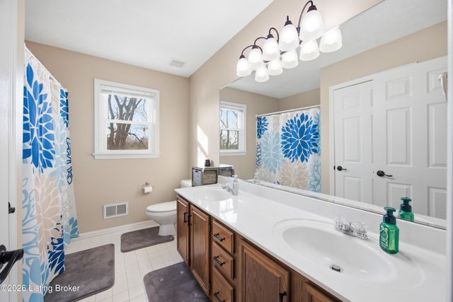 2642 Sheffield Ct, La Grange, KY 40031