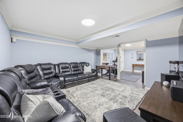 2642 Sheffield Ct, La Grange, KY 40031