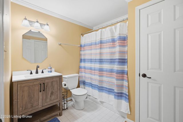 2642 Sheffield Ct, La Grange, KY 40031