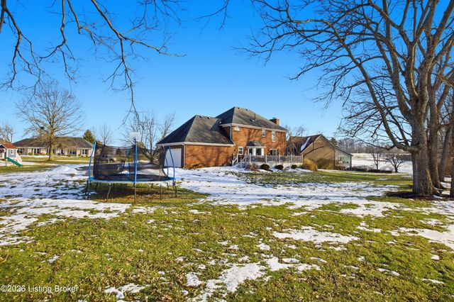 2642 Sheffield Ct, La Grange, KY 40031