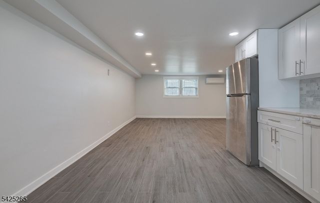 20 S Corabelle Ave, Lodi Boro, NJ 07644