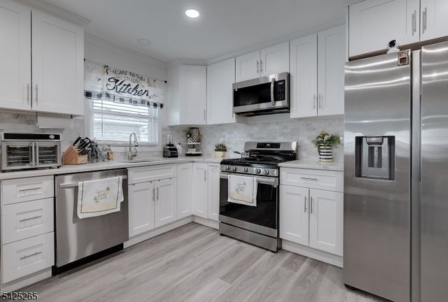 20 S Corabelle Ave, Lodi Boro, NJ 07644