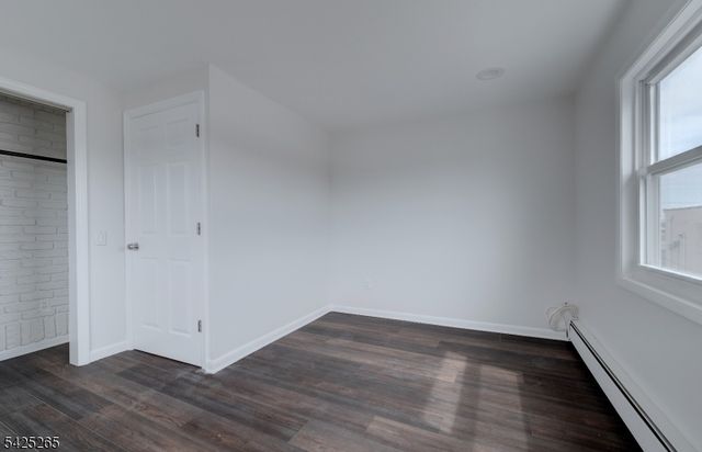 20 S Corabelle Ave, Lodi Boro, NJ 07644