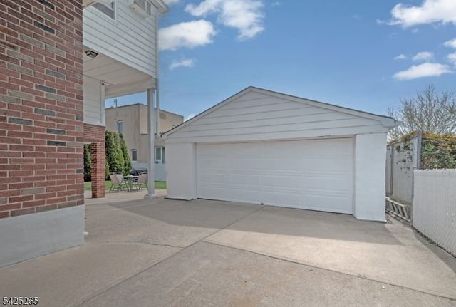 20 S Corabelle Ave, Lodi Boro, NJ 07644