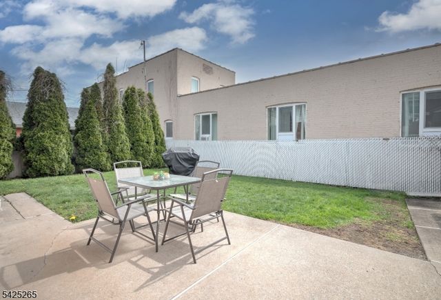 20 S Corabelle Ave, Lodi Boro, NJ 07644