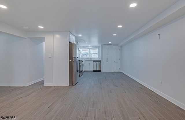 20 S Corabelle Ave, Lodi Boro, NJ 07644