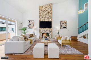 725 S Barrington Avenue 304, Los Angeles, CA 90049