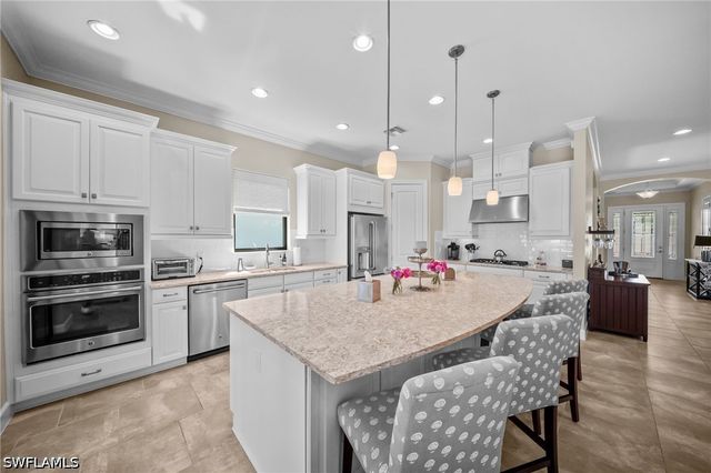 9361 Terresina DR, Naples, FL 34119