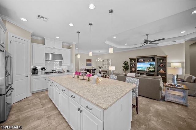 9361 Terresina DR, Naples, FL 34119