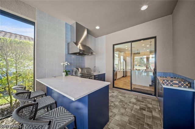 9361 Terresina DR, Naples, FL 34119
