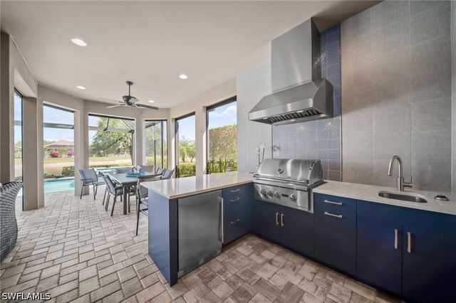 9361 Terresina DR, Naples, FL 34119