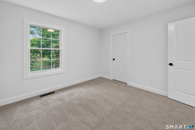 10 Maple Avenue, Bristol, CT 06010
