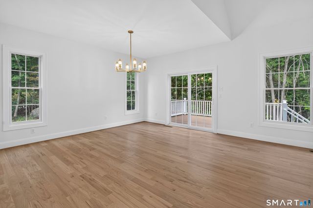 10 Maple Avenue, Bristol, CT 06010