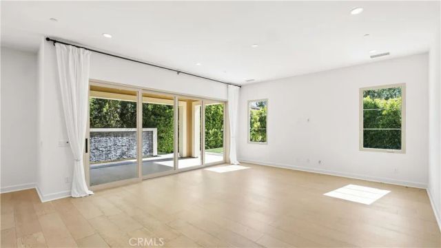 242 Sutters, Irvine, CA 92602