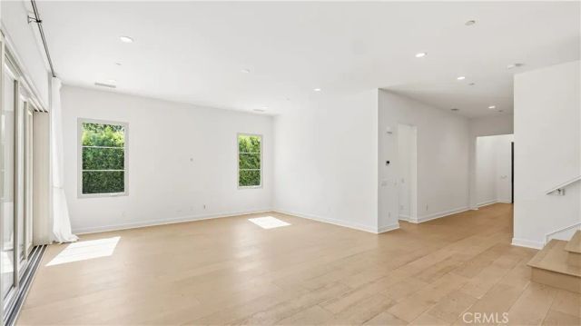 242 Sutters, Irvine, CA 92602