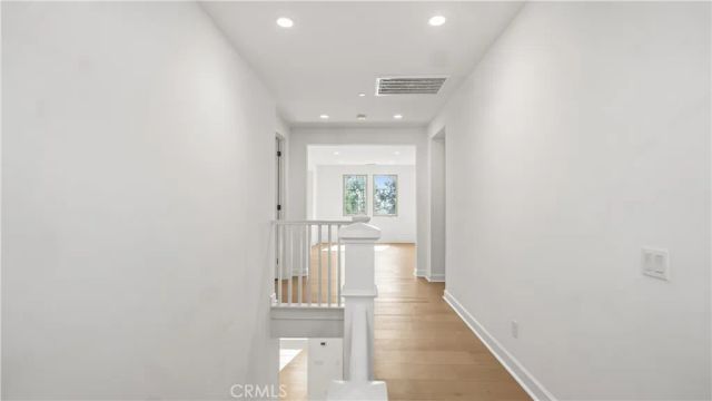 242 Sutters, Irvine, CA 92602