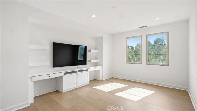 242 Sutters, Irvine, CA 92602