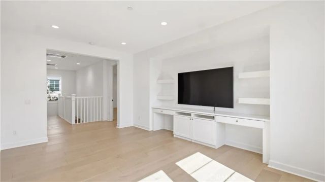 242 Sutters, Irvine, CA 92602