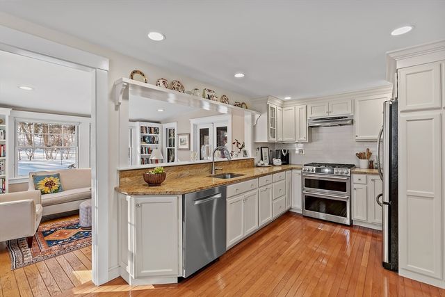 20 Lee Road, Wayland, MA 01778