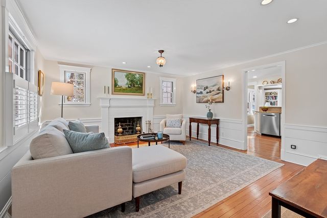 20 Lee Road, Wayland, MA 01778