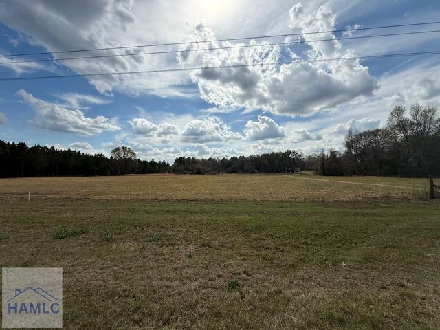 997 Darwell Long Road NE, Ludowici, GA 31316