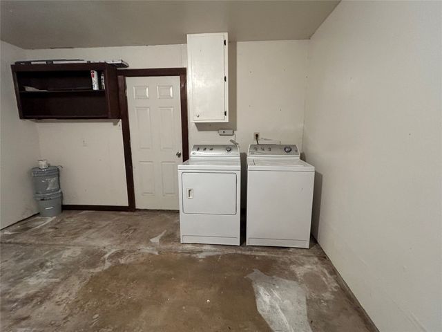 301 Walnut Avenue, Azle, TX 76020