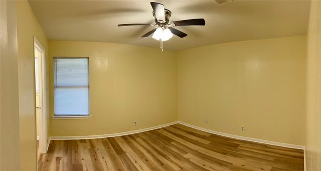 301 Walnut Avenue, Azle, TX 76020