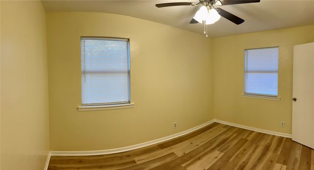 301 Walnut Avenue, Azle, TX 76020