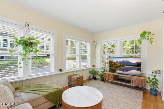 1505 Van Antwerp Road, Niskayuna, NY 12309