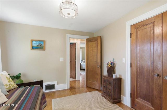 1505 Van Antwerp Road, Niskayuna, NY 12309