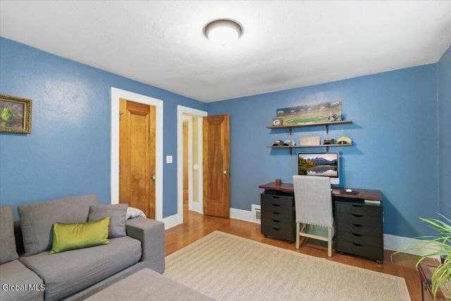 1505 Van Antwerp Road, Niskayuna, NY 12309
