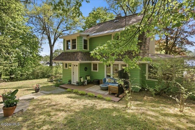 1505 Van Antwerp Road, Niskayuna, NY 12309