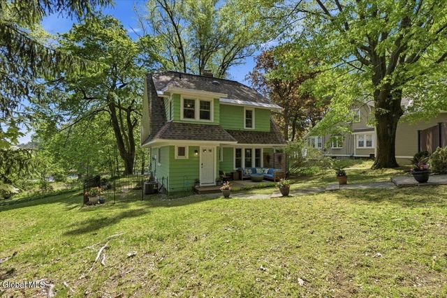 1505 Van Antwerp Road, Niskayuna, NY 12309