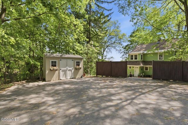 1505 Van Antwerp Road, Niskayuna, NY 12309