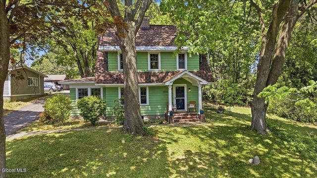1505 Van Antwerp Road, Niskayuna, NY 12309