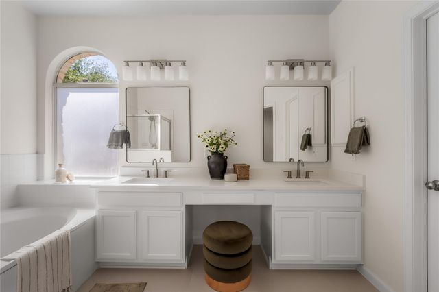 5508 Sunny Vista DR, Austin, TX 78749