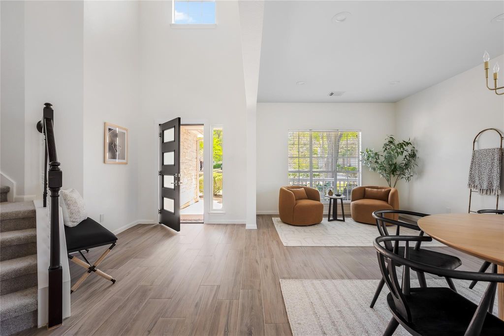 5508 Sunny Vista DR, Austin, TX 78749