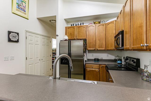 443 N KENT LN, North Salt Lake, UT 84054