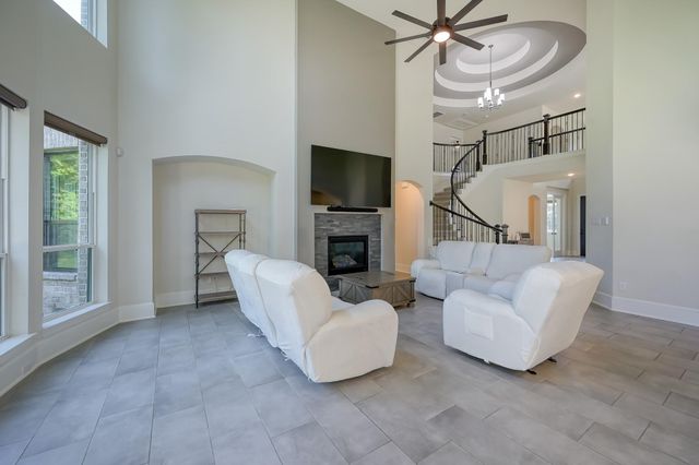 359 Calmato Woods Way, Conroe, TX 77318