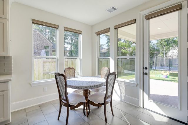 359 Calmato Woods Way, Conroe, TX 77318