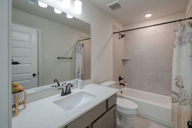 359 Calmato Woods Way, Conroe, TX 77318