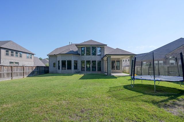 359 Calmato Woods Way, Conroe, TX 77318