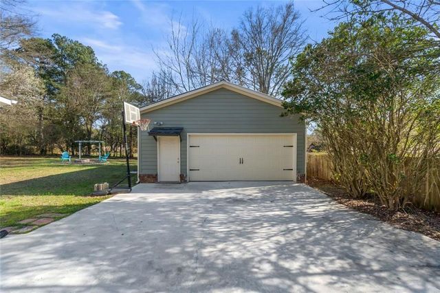 599 Honey Creek Road SE, Conyers, GA 30094