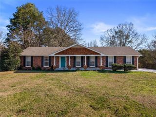 599 Honey Creek Road SE, Conyers, GA 30094